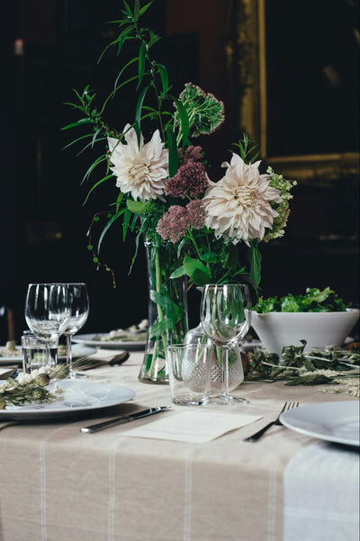 Luna Wedding & Event Supplies Blog: 6 Beautiful Wedding Table Decorations for Inspiration