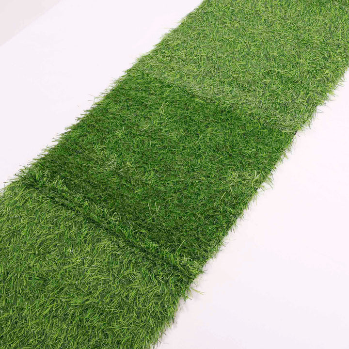 Artificial Grass Table Runner (30x180cm) close up