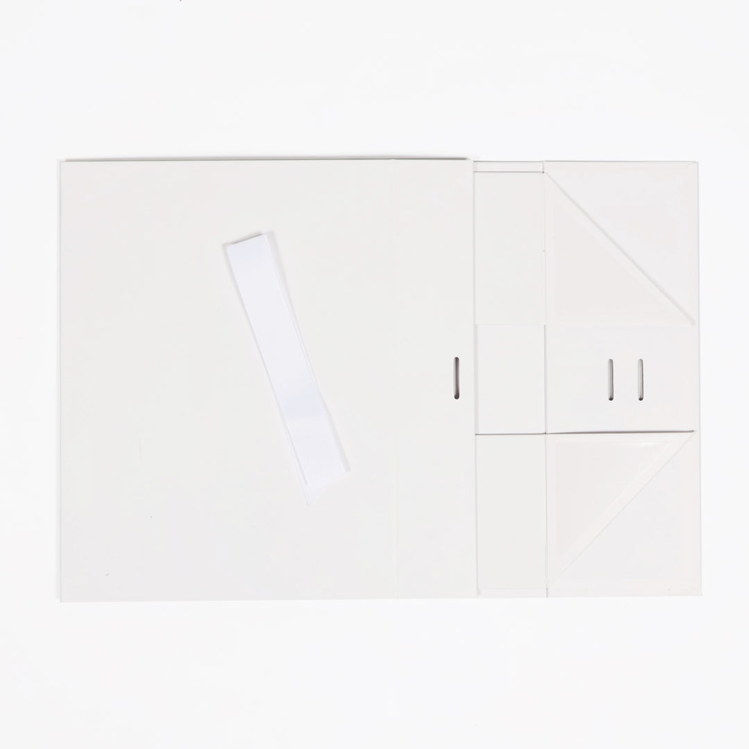 CLEARANCE Large Gift Box / Wedding Keepsake Box - White (29x22cm)