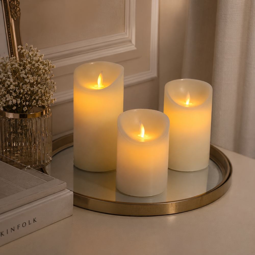 LED Flameless Flickering Wax Pillar Candle - Ivory (7.5x15cm) ambiance