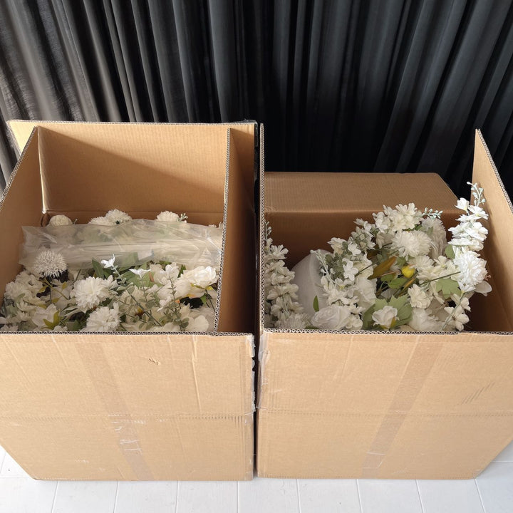 Display of packaging - 2 boxes that the flower panels are stored in